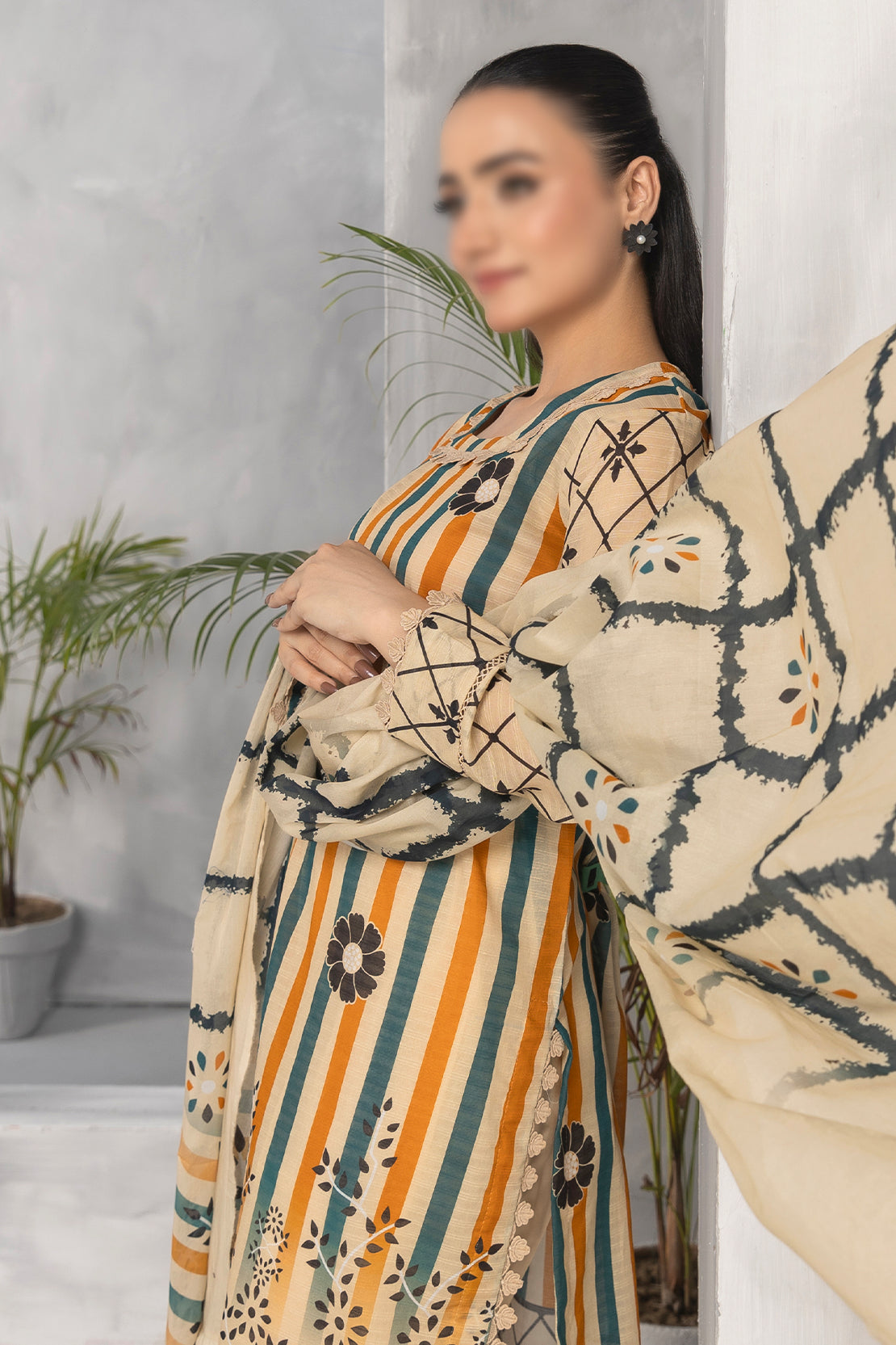 3 Piece - Digitally Printed Lawn - Nureh 1010