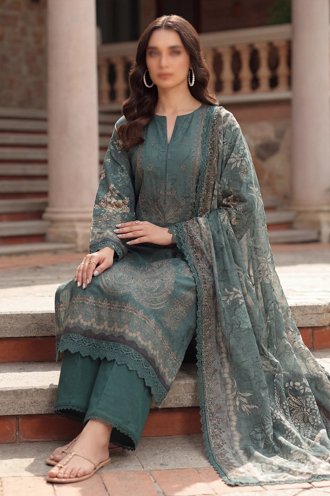 3 Piece - Embroidered Slub Lawn - Qalaa 133