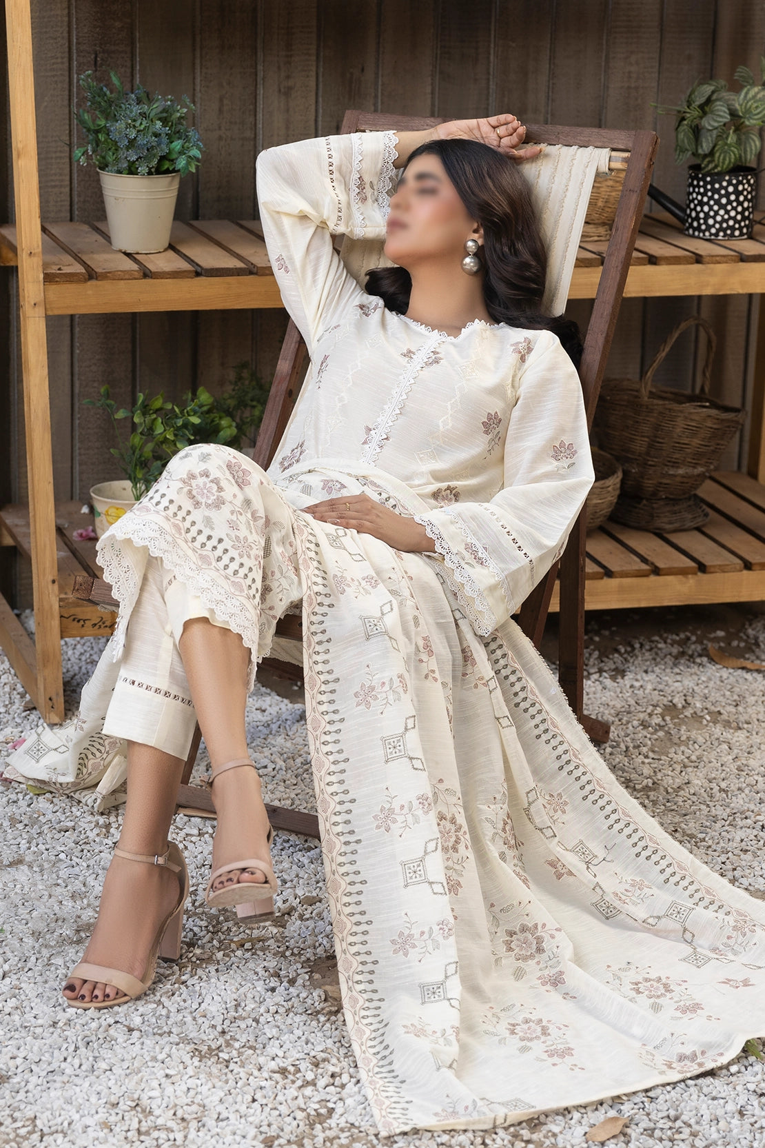 3 Piece - Embroidered Lawn Slub Karandi - Tana Bana 101