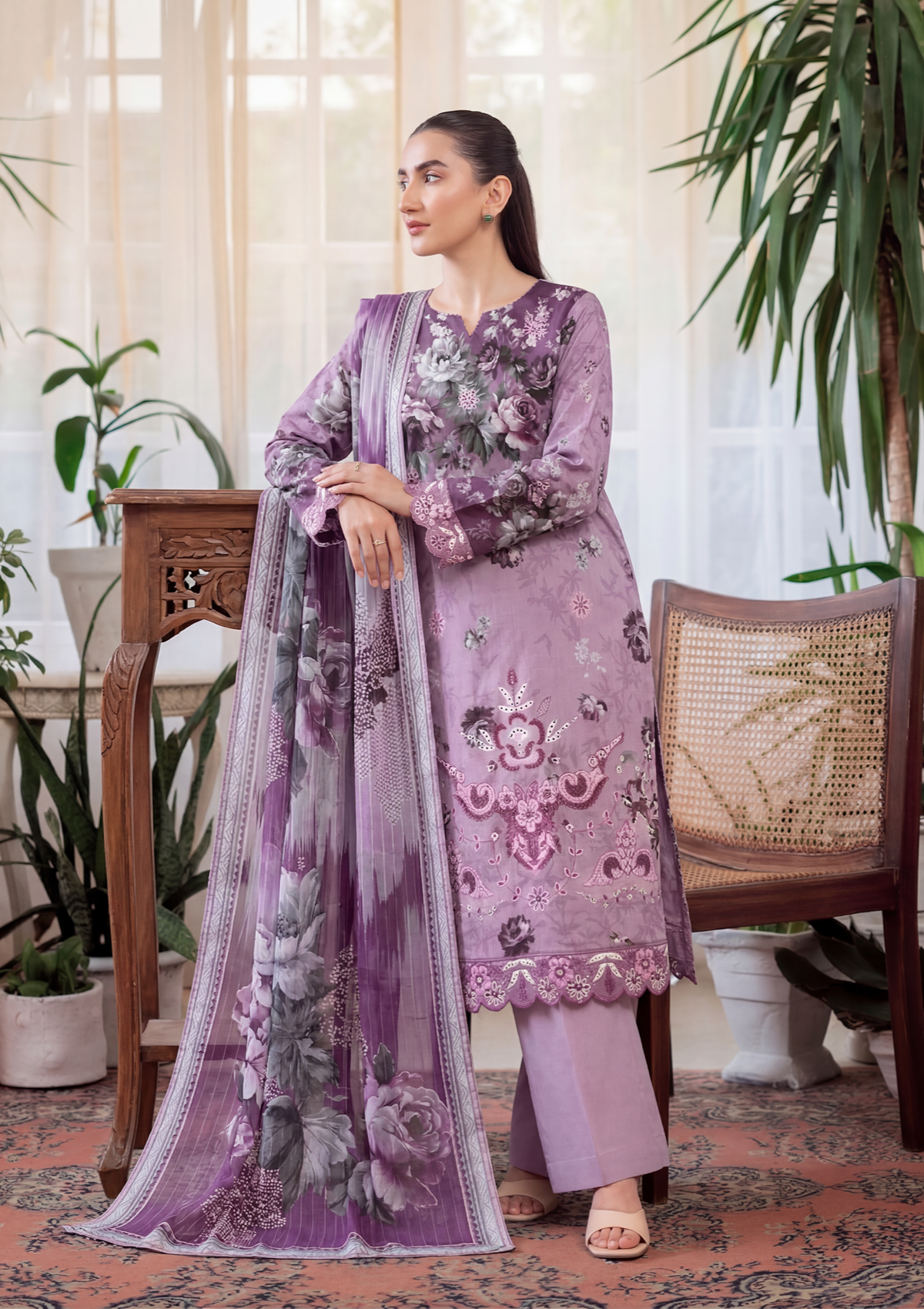 3 Piece - Embroidered Lawn - Fantak Luxe V303 - 01