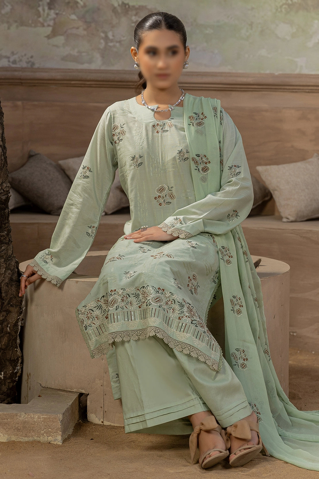 3 Piece - Embroidered Lawn Slub - Nafees 206
