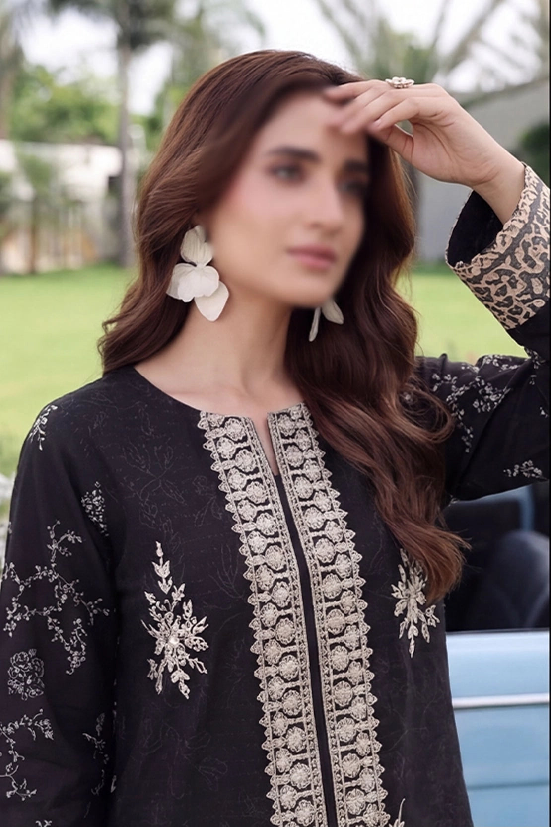 3 Piece - Embroidered Lawn - Noir 30403