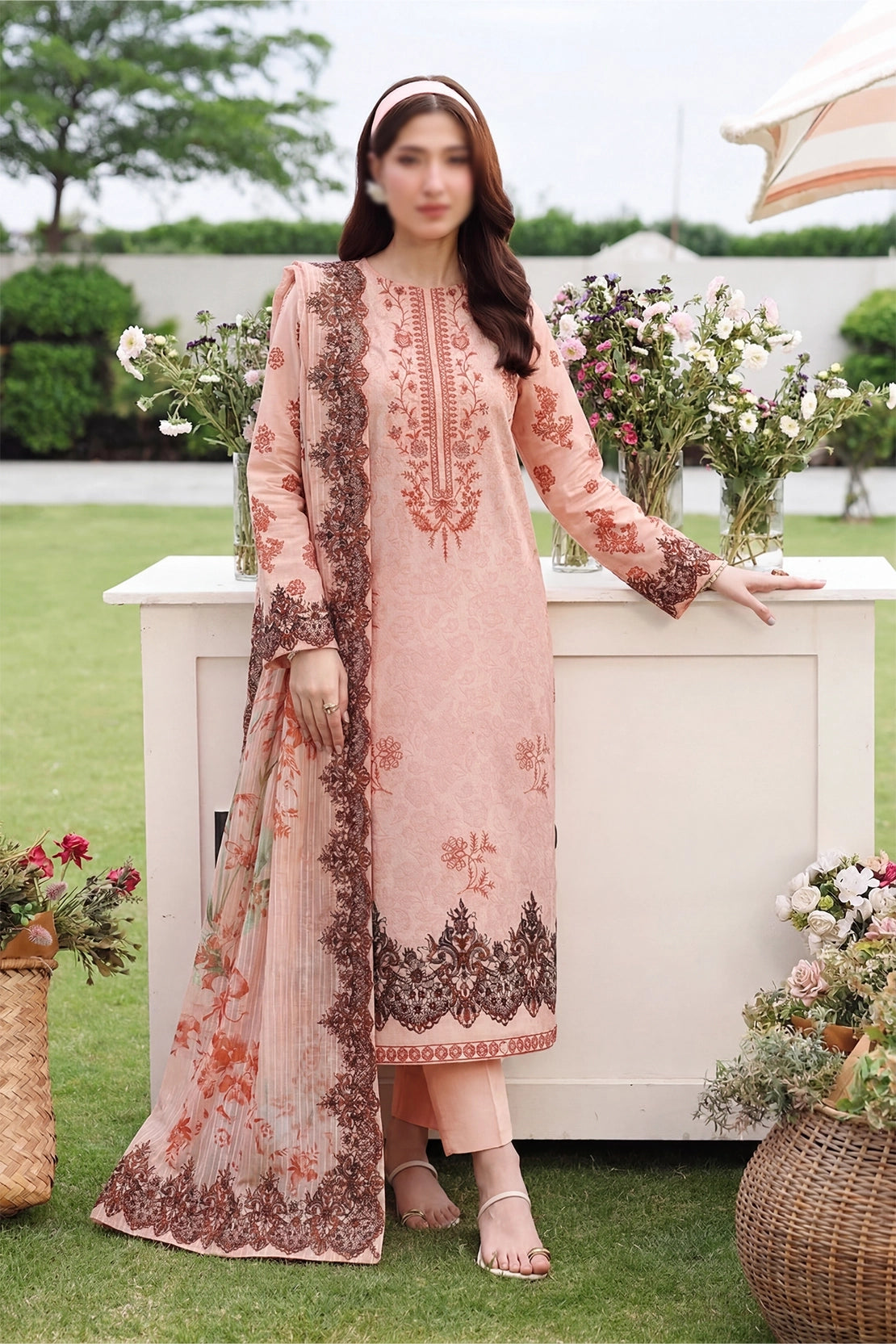 3 Piece - Embroidered Lawn - Noir 30406