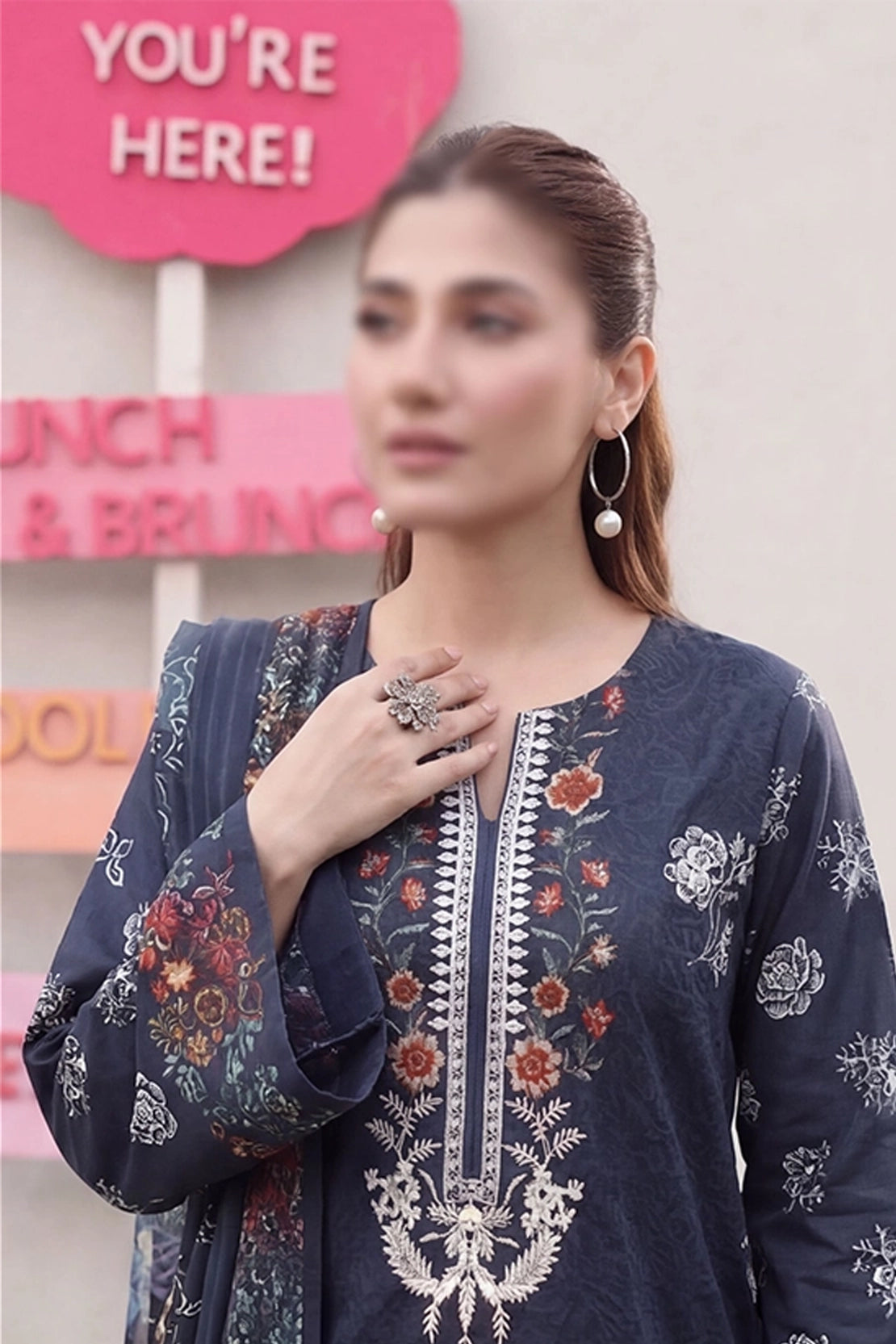 3 Piece - Embroidered Lawn - Noir 30404