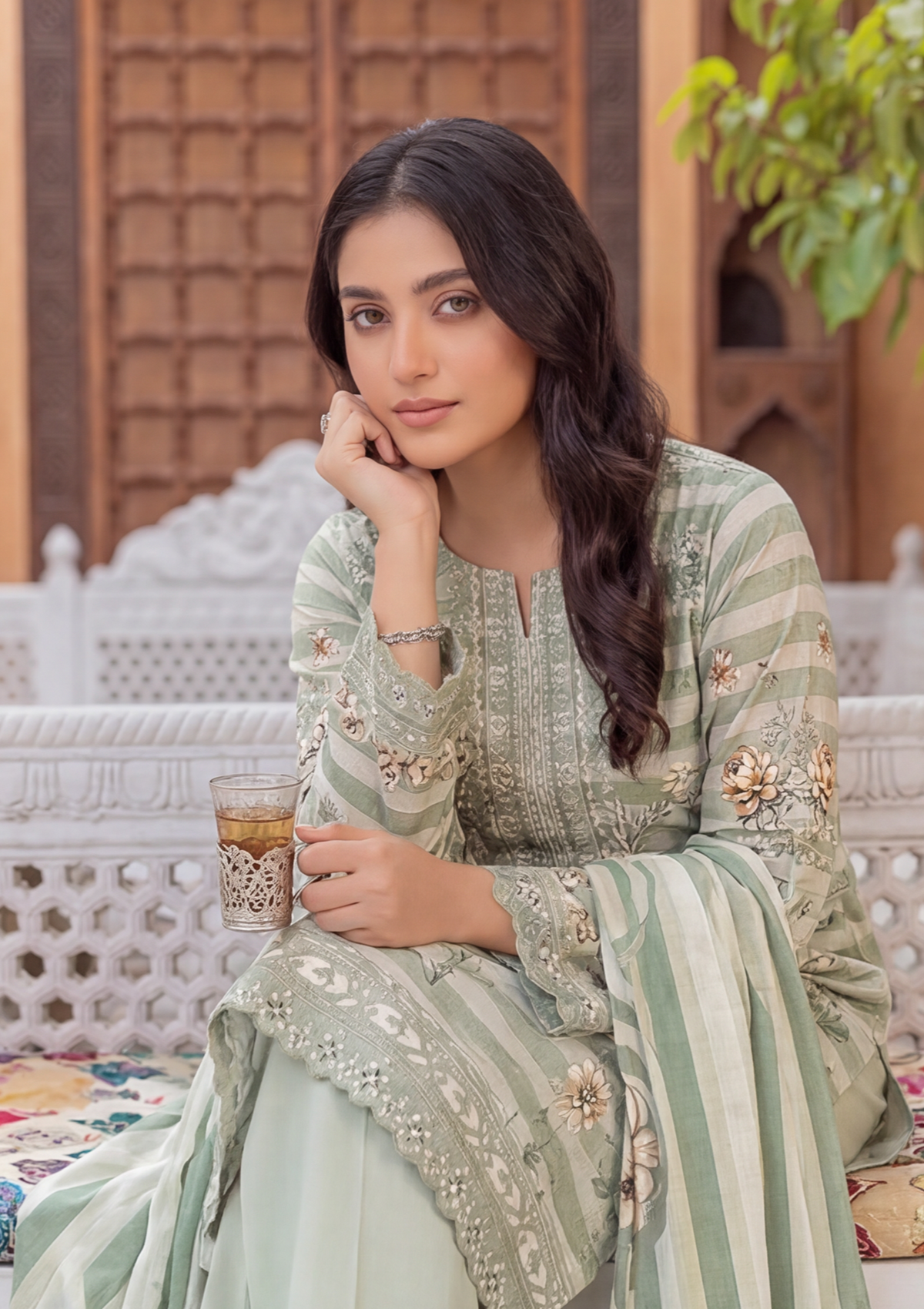 3 Piece - Embroidered Lawn - Fantak Flossie Finch V161 - 4
