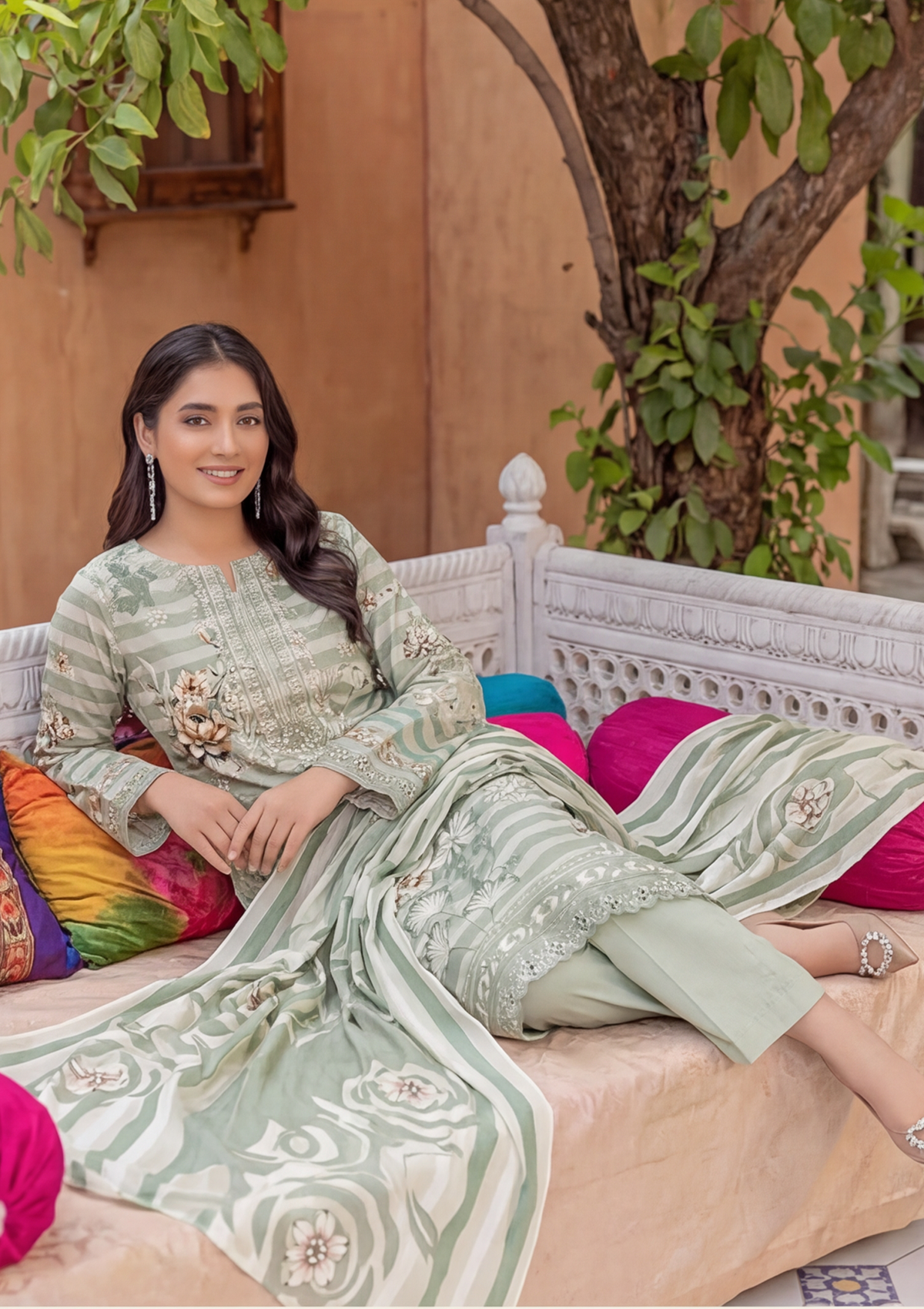 3 Piece - Embroidered Lawn - Fantak Flossie Finch V161 - 4