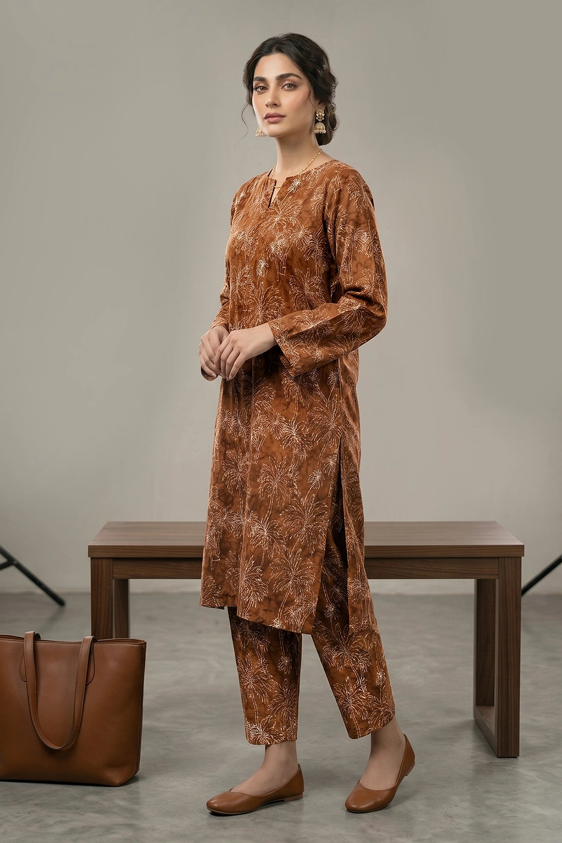2 Piece - Digitally Printed Lawn - D4701