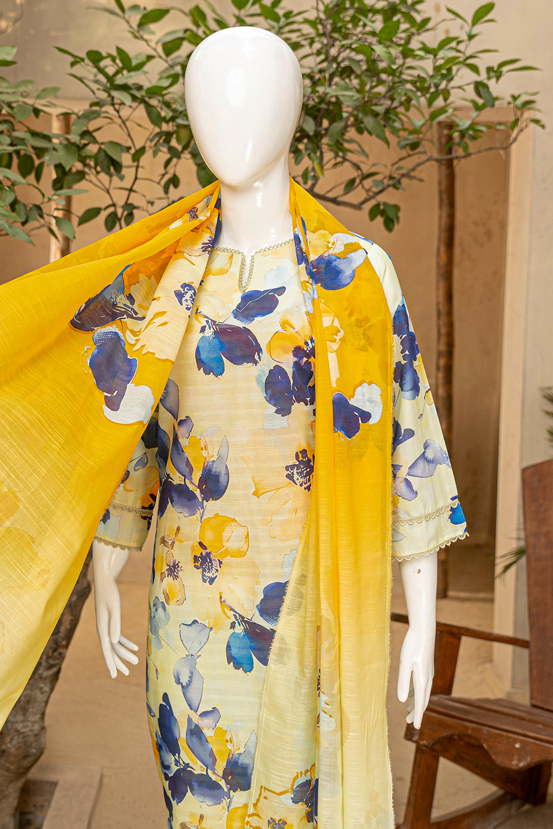 3 Piece - Digitally Printed Doriya Lawn - D705
