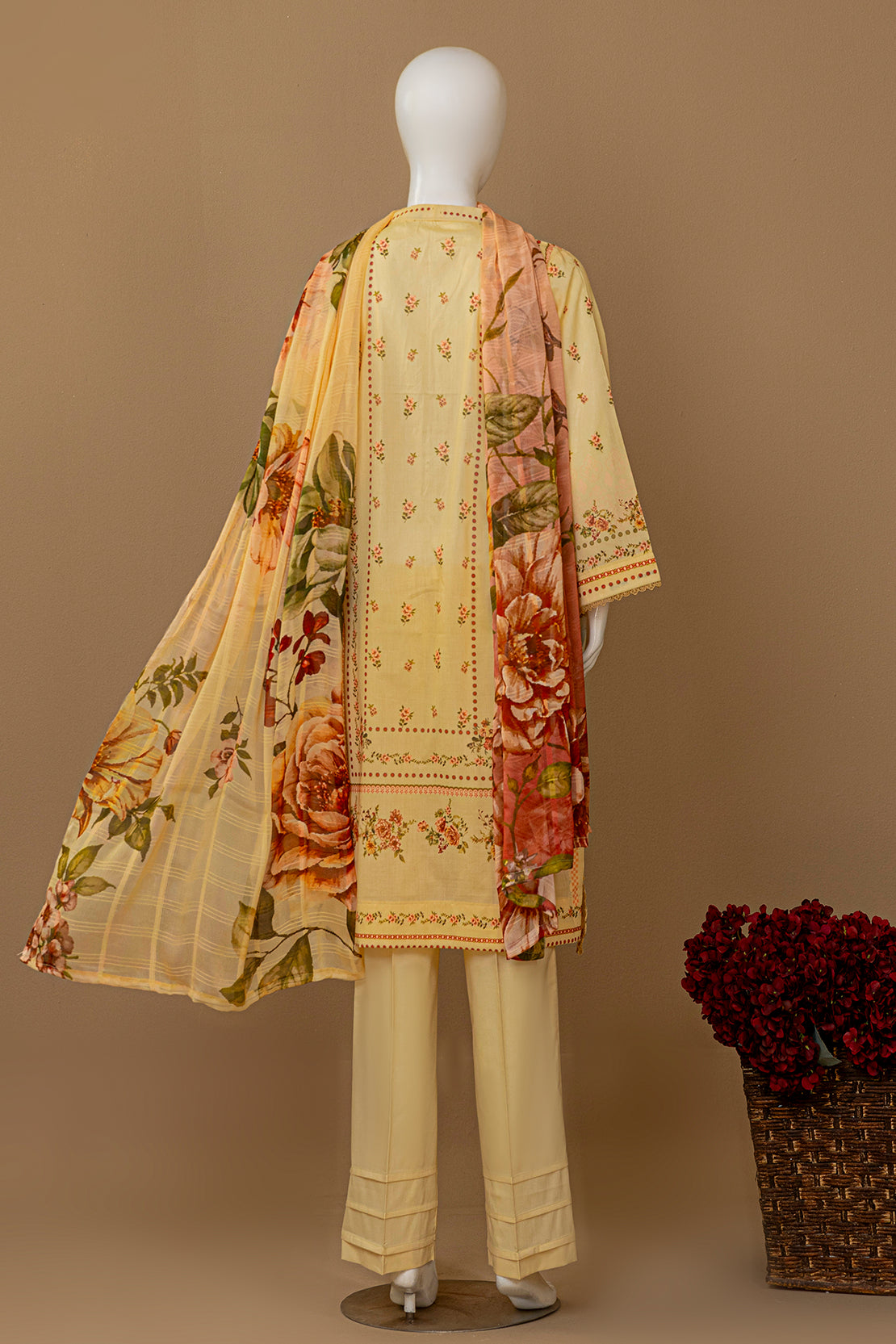3 Piece - Digitally Printed Lawn - D902