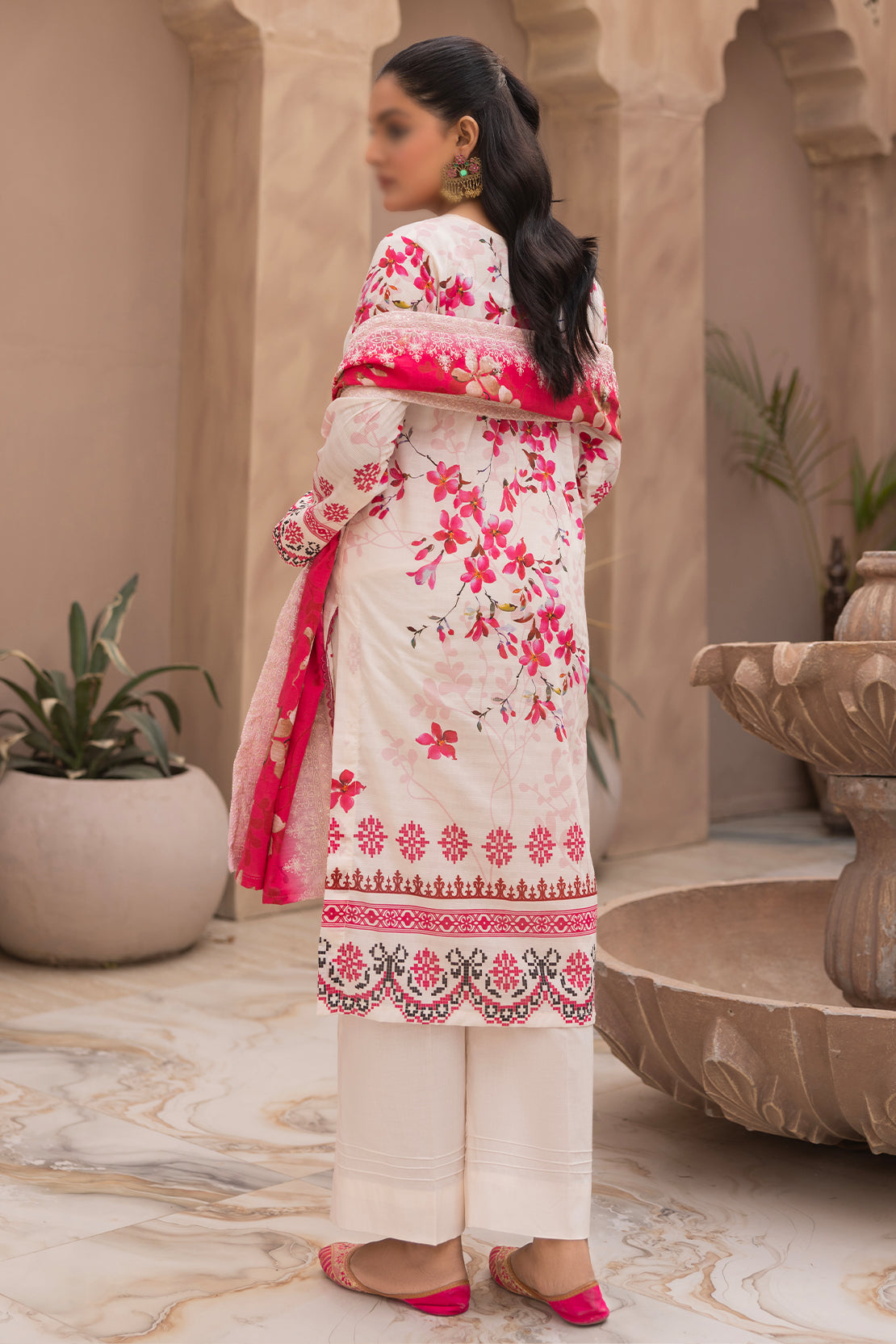 3 Piece - Digitally Printed Lawn - Mahnoosh 109