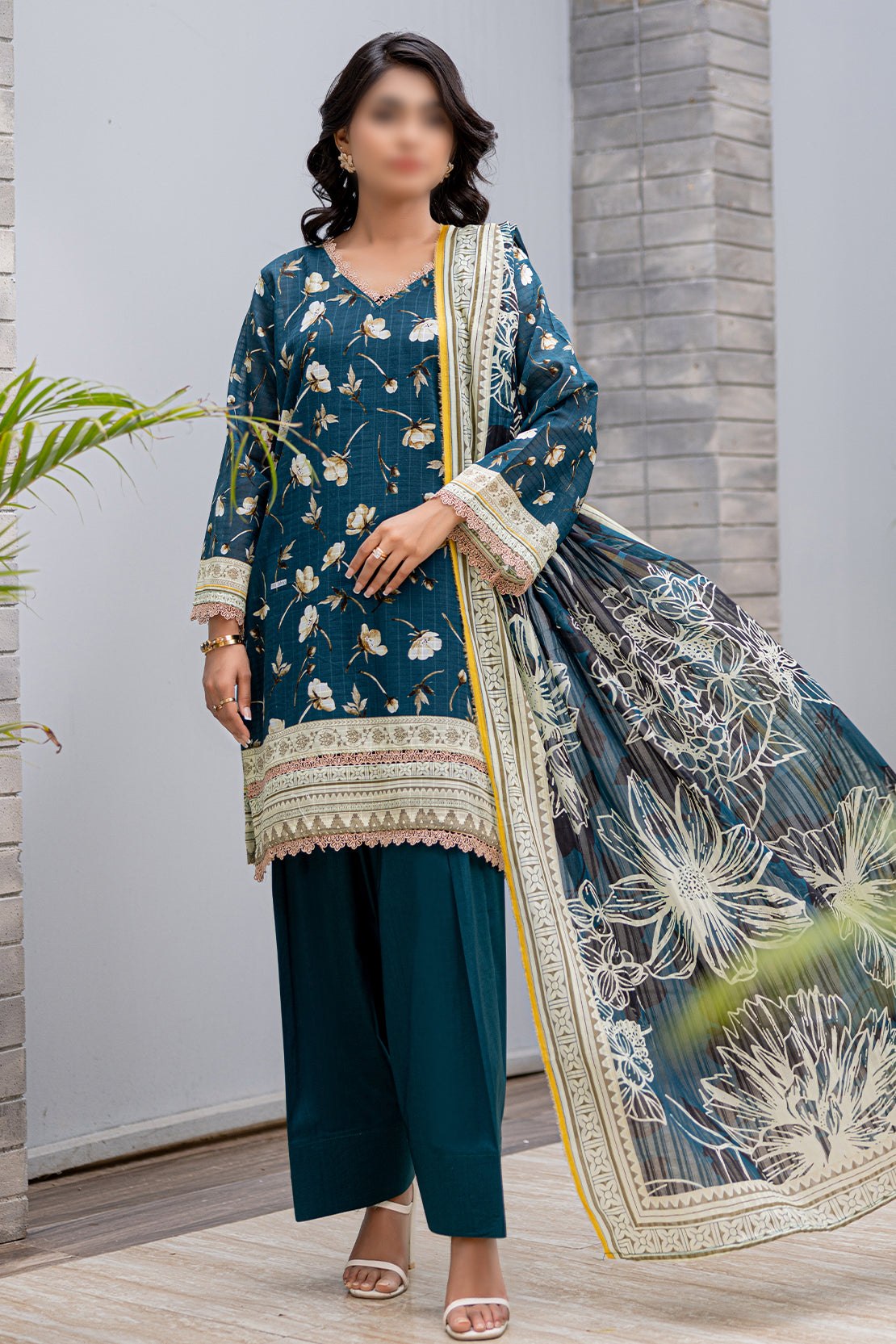 3 Piece - Digitally Printed Lawn - Nureh 902