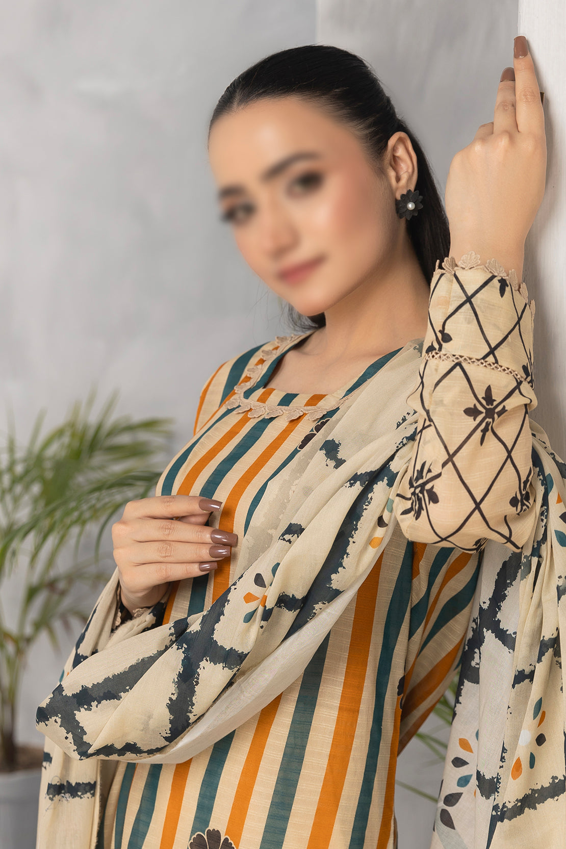 3 Piece - Digitally Printed Lawn - Nureh 1010