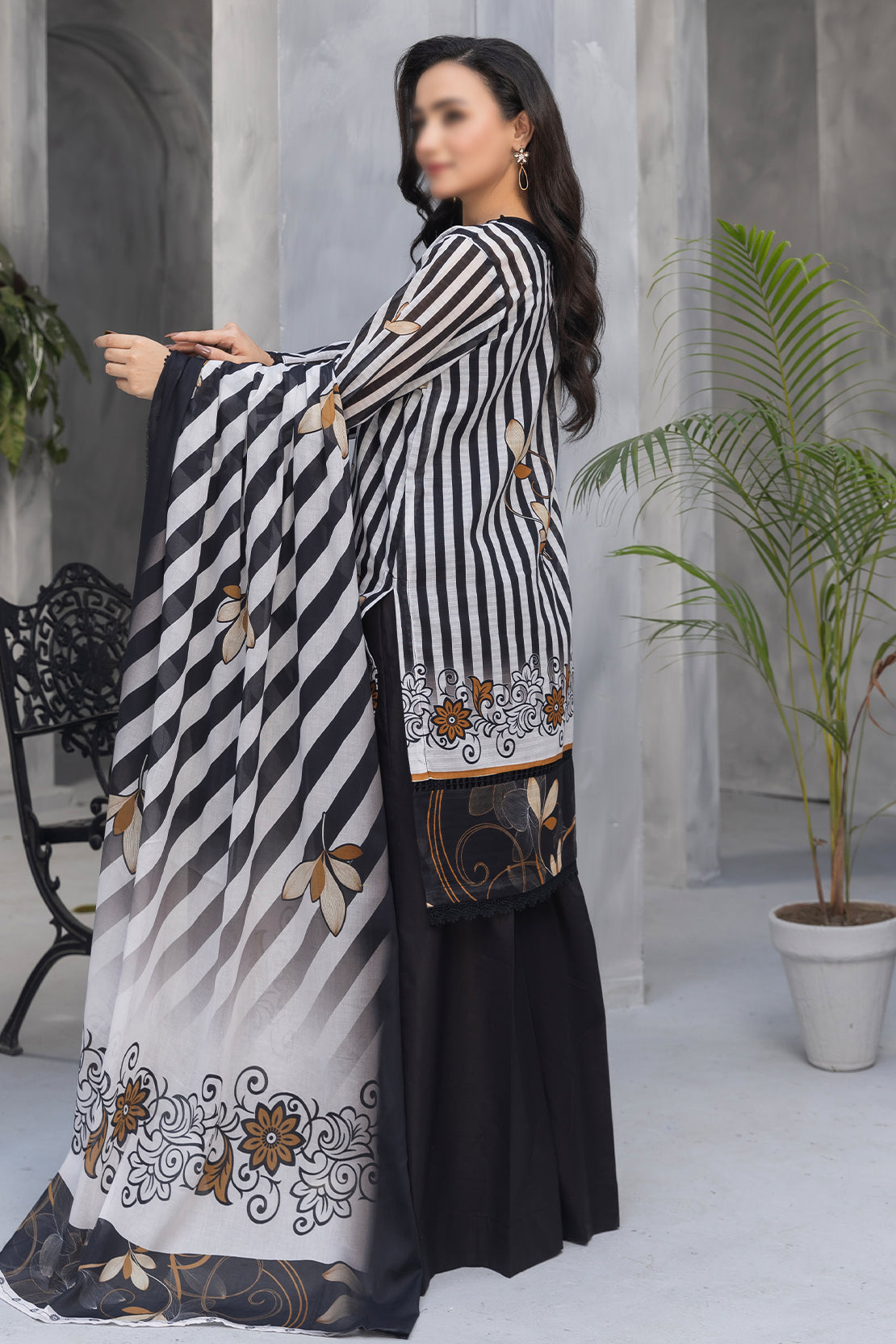 3 Piece - Digitally Printed Lawn - Nureh 1004