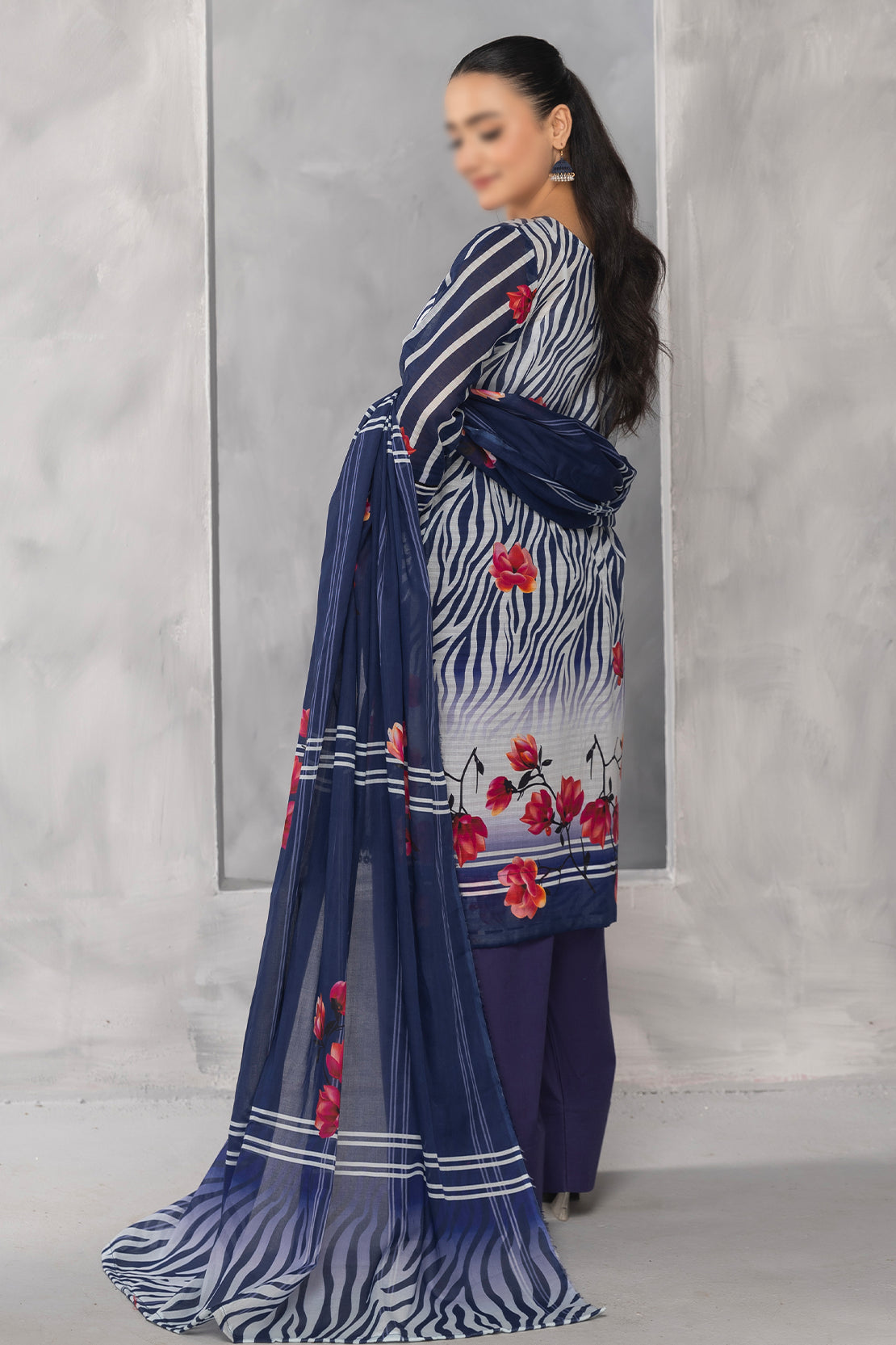 3 Piece - Digitally Printed Lawn - Nureh 1008