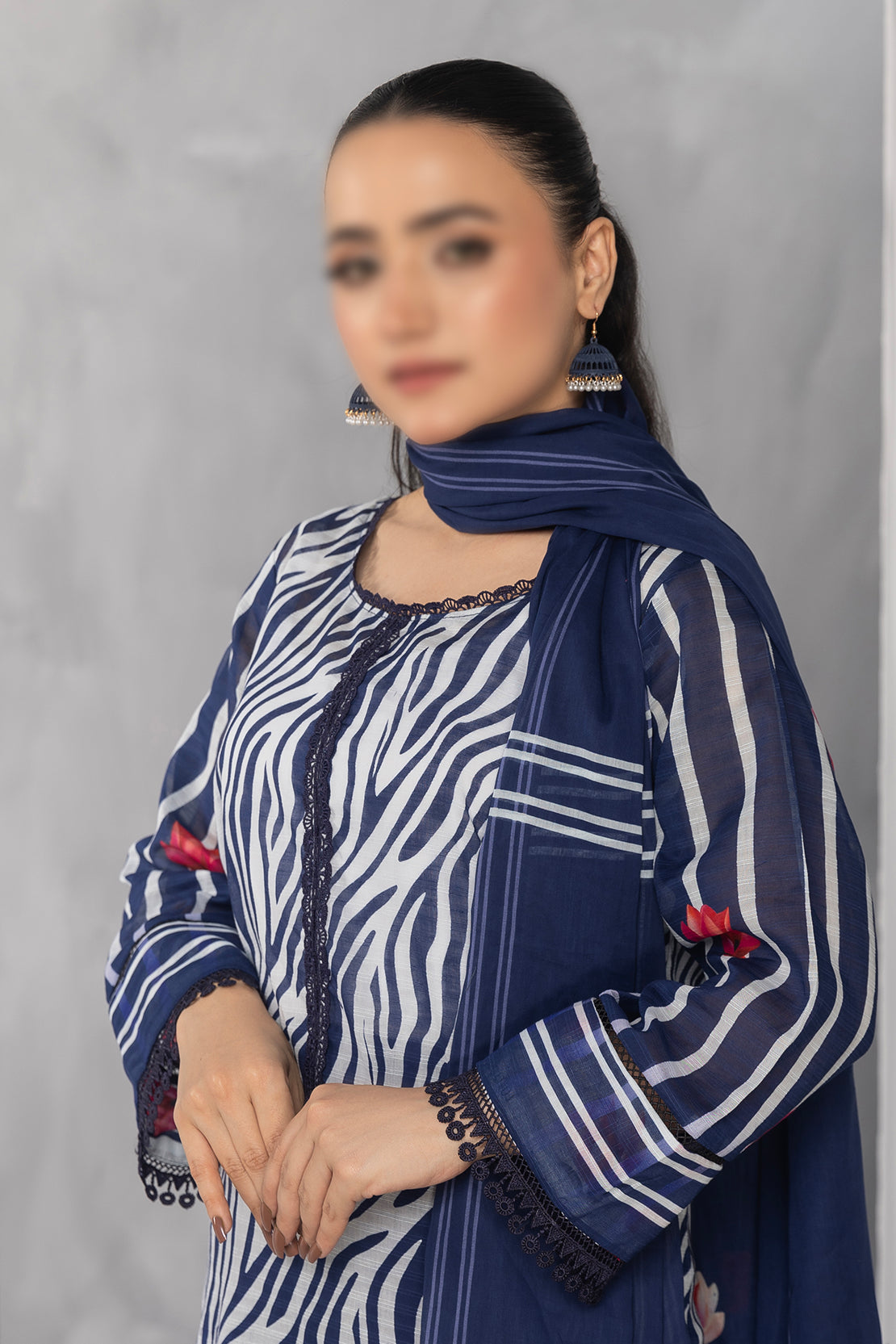 3 Piece - Digitally Printed Lawn - Nureh 1008