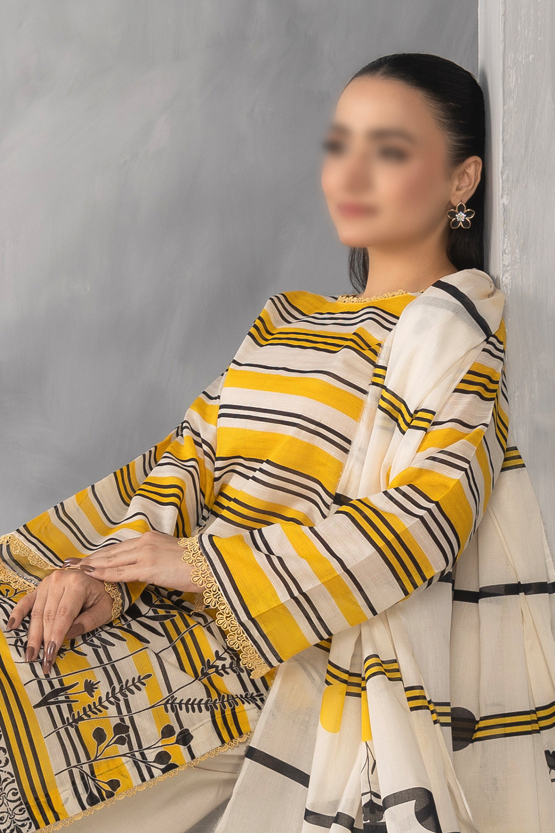 3 Piece - Digitally Printed Lawn - Nureh 1009