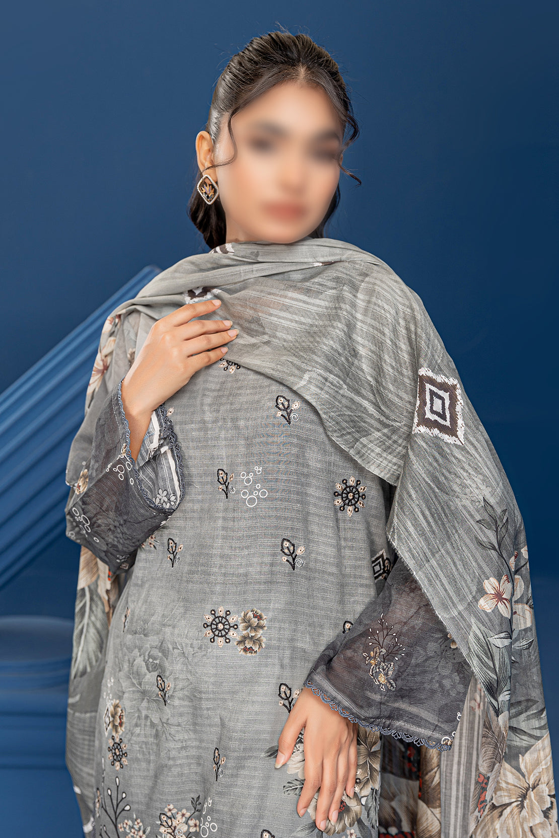 3 Piece - Embroidered Lawn  - Riwayat 209