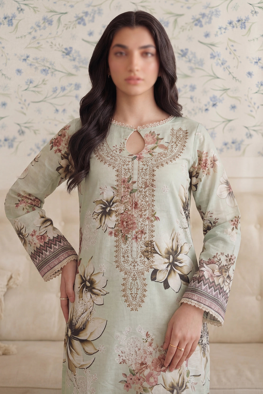 3 Piece - Embroidered Doriya Lawn - Saffron 128