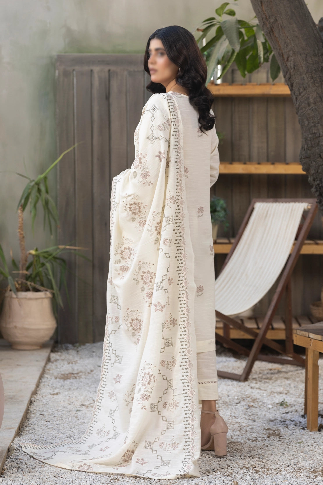 3 Piece - Embroidered Lawn Slub Karandi - Tana Bana 101