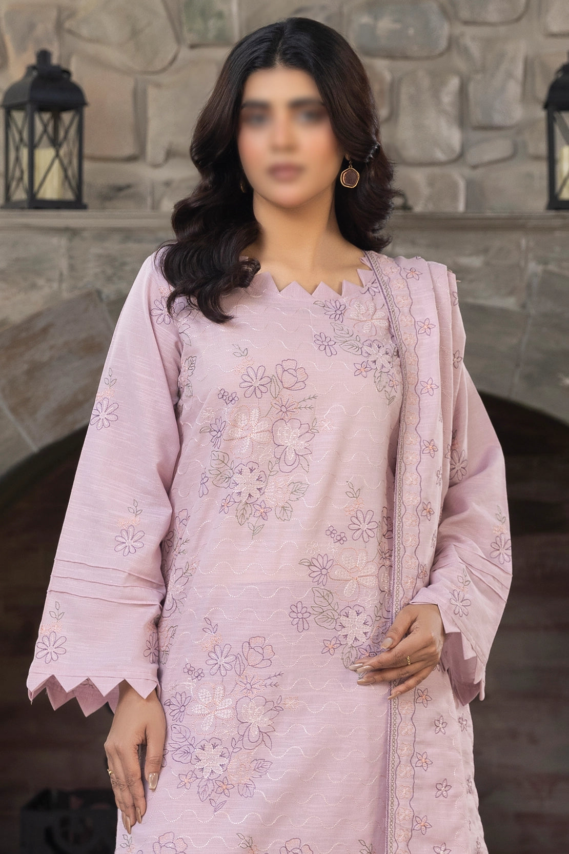 3 Piece - Embroidered Lawn Slub Karandi - Tana Bana 104