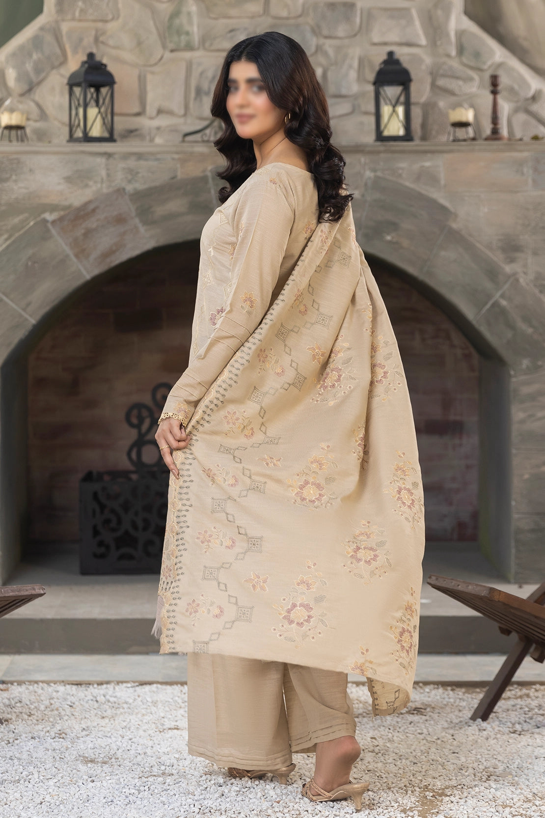 3 Piece - Embroidered Lawn Slub Karandi - Tana Bana 105